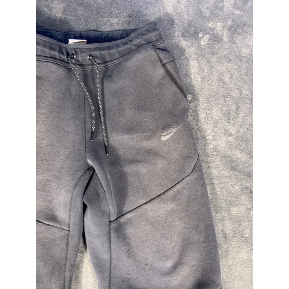Nike Tech Fleece Joggers Men's Size S Black Tapered Sweatpants Zip Pocket Pants‎
